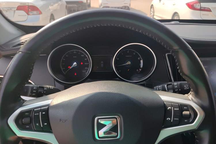 Used Zotye SR7 2016 1.5T CVT Cube Heart Edition China V Standard