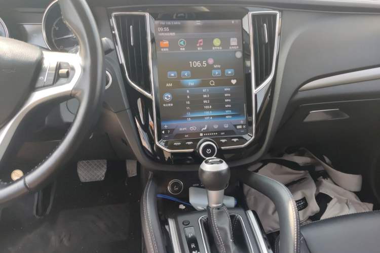 Used Zotye SR7 2016 1.5T CVT Cube Heart Edition China V Standard