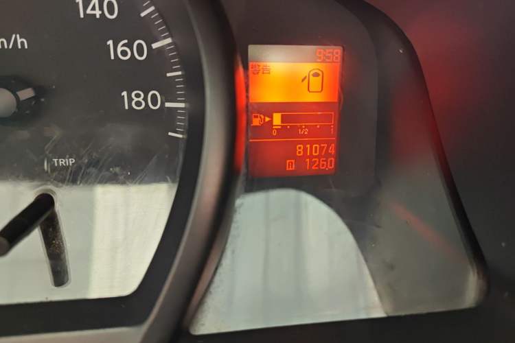 Used Nissan NV200 2013 1.6L Luxury Model China V Standard Odometer Close Up