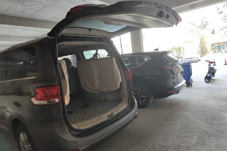 Used SAIC MAXUS G10 2016 2.0T Automatic Executive Edition