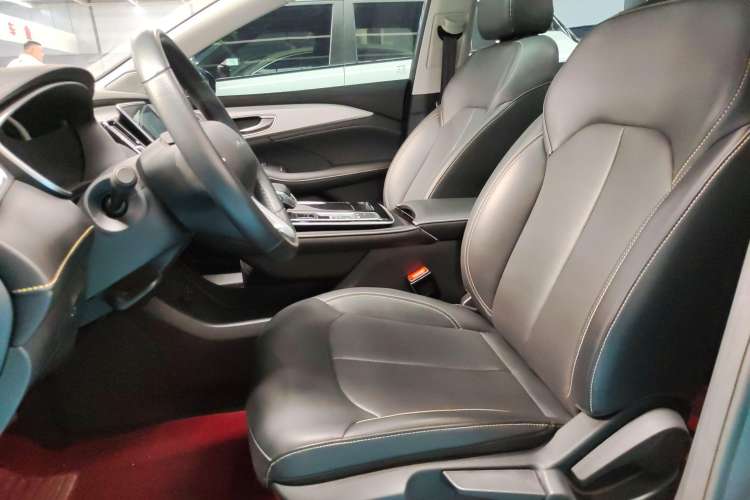 Used Roewe i6 MAX New Energy 2022 EV 500 Grand Touring Edition with Sunroof