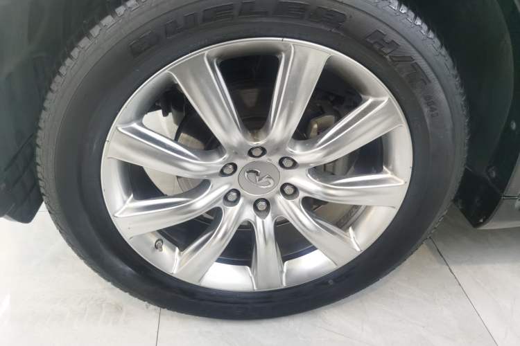 Used Infiniti QX80 2013 5.6L 4WD
