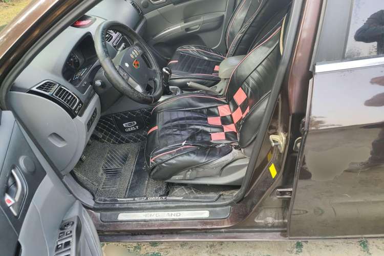 Used Geely Auto Classic Emgrand 2012 Sedan 1.8L Manual Luxury Model
