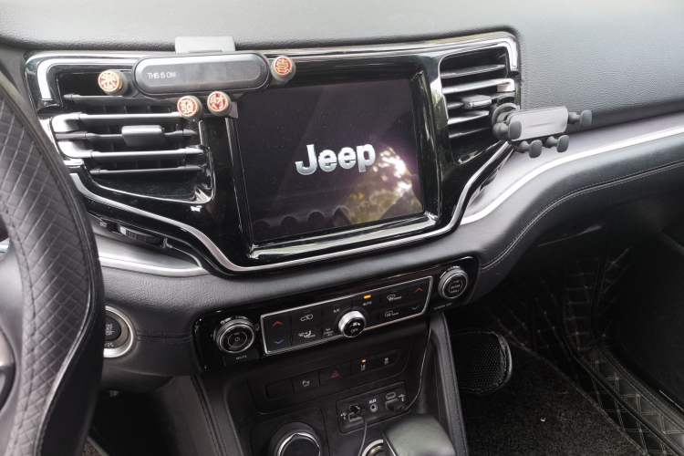 Used Jeep Grand Commander 2018 2.0T Four-Wheel Drive Prestige Edition China V