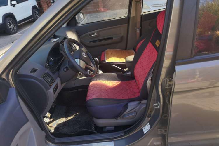 Used BAIC Weiwang M20 2014 1.5L Basic Version BJ415B Left Front Seat