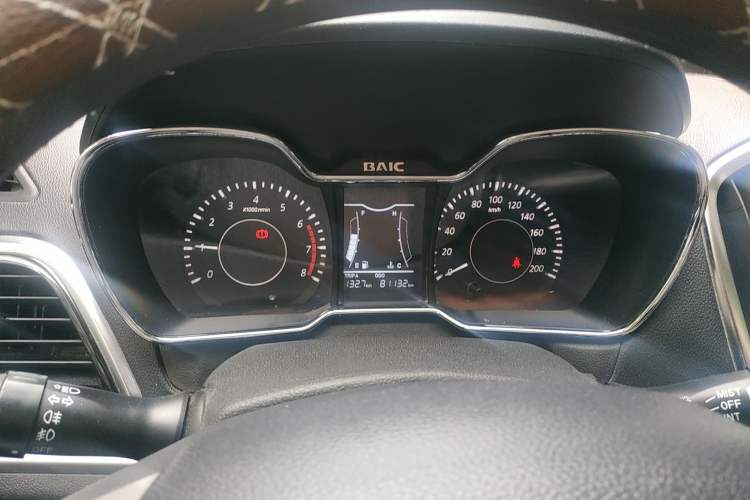 Used HYOSOW H3 2015 1.5L manual luxury version Instrument Cluster