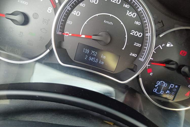 Used Renault Koleos 2012 2.5L 4x4 Comfort Edition with Navigation