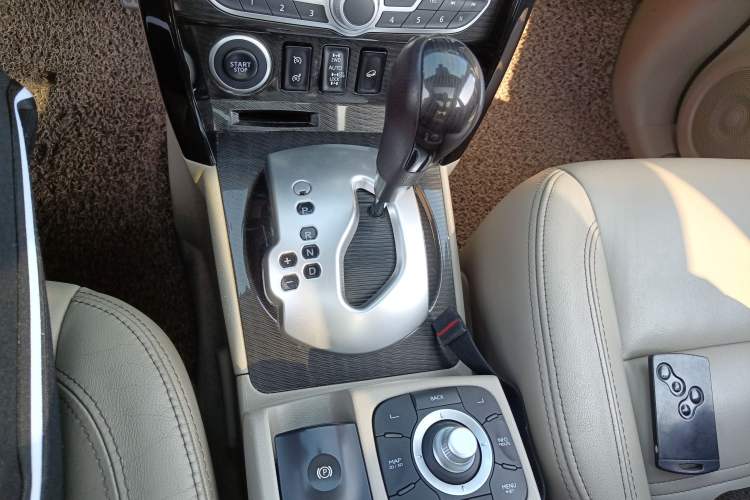 Used Renault Koleos 2012 2.5L 4x4 Comfort Edition with Navigation