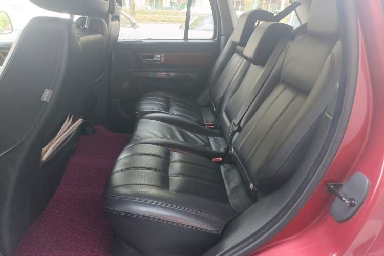 Used Land Rover Range Sport 2010 3.0 TDV6 HSE Diesel Edition Left Rear Seat