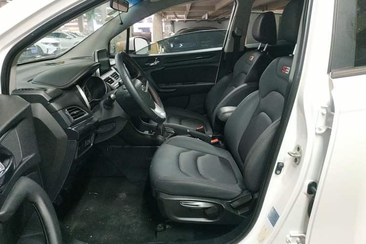 Used JAC Refine S3 2017 1.6L Manual Luxury Smart Model
