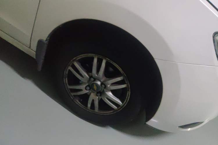 Used Chevrolet Lova RV 2016 1.5L Automatic Comfort Edition Right Front Wheel Hub