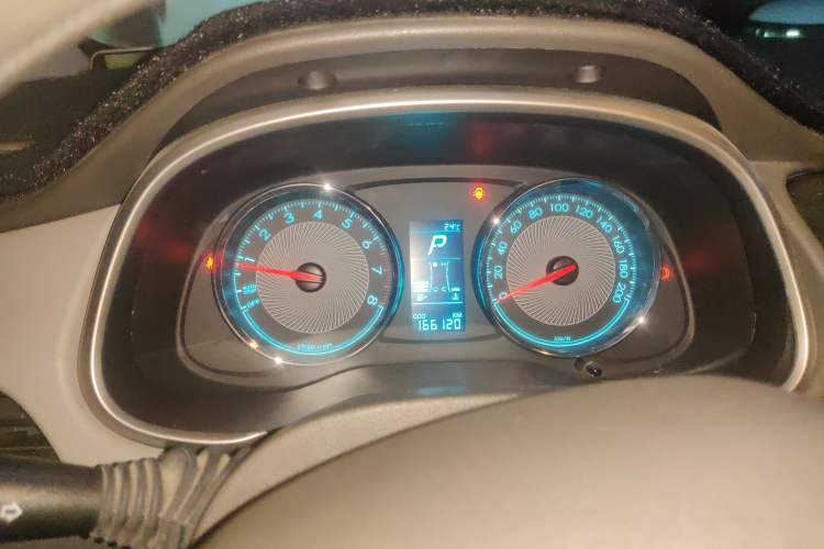 Used Chevrolet Lova RV 2016 1.5L Automatic Comfort Edition Instrument Cluster