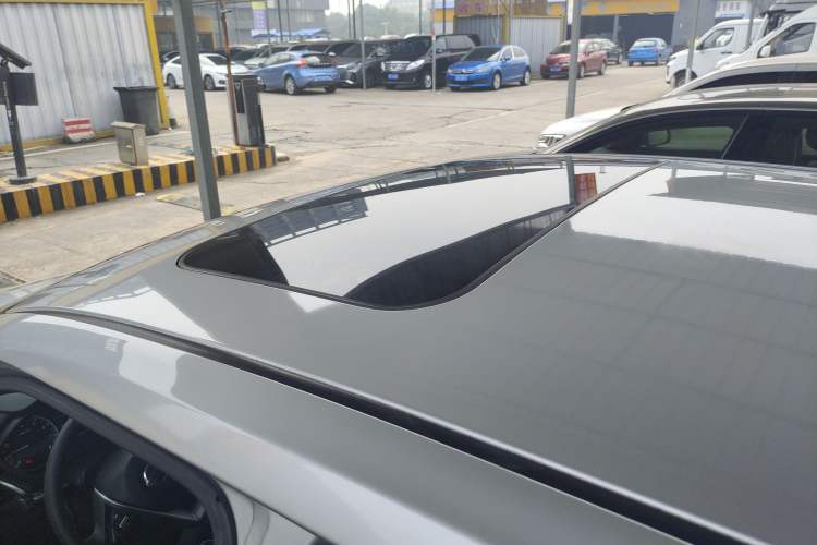 Used Nissan Lannia 2016 1.6L CVT Smart Cool Edition
