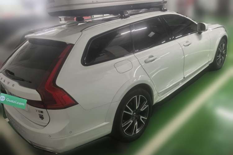 Used Volvo V90 2017 Cross Country T5 AWD Prestige Edition
