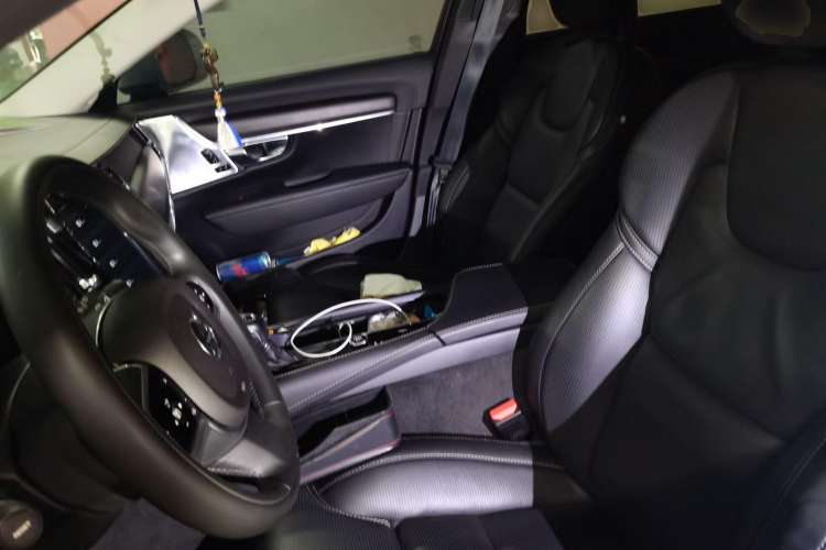 Used Volvo V90 2017 Cross Country T5 AWD Prestige Edition
