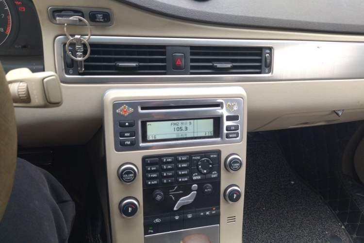 Used Volvo S80L 2011 2.0T Zhiya Edition
