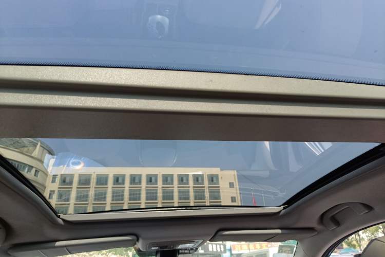 Used Renault Koleos 2012 2.5L 4x4 Comfort Edition with Navigation