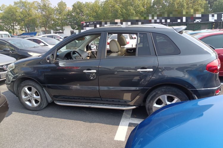 Used Renault Koleos 2012 2.5L 4x4 Comfort Edition with Navigation