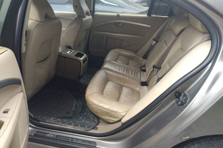 Used Volvo S80L 2011 2.0T Zhiya Edition
