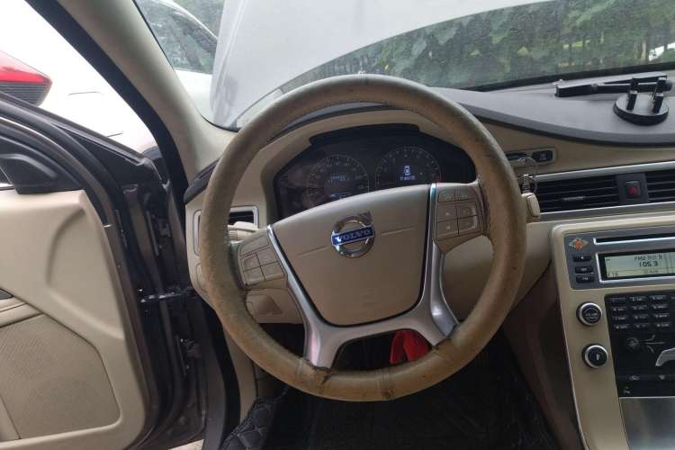 Used Volvo S80L 2011 2.0T Zhiya Edition

