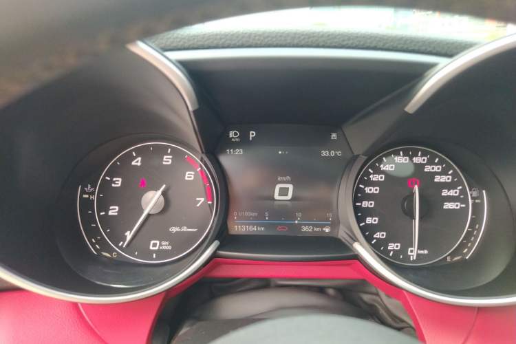 Used Alfa Romeo Giulia 2019 2.0T 280HP Black Package Limited Edition