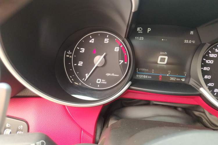 Used Alfa Romeo Giulia 2019 2.0T 280HP Black Package Limited Edition