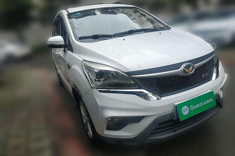 Used HYOSOW H3 2015 1.5L manual luxury version Front Right 45 Deg