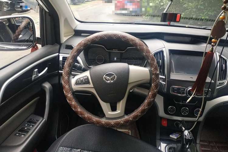 Used HYOSOW H3 2015 1.5L manual luxury version Steering Wheel