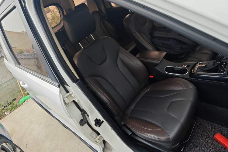 Used Dongfeng Fengon 370 2018 S370 1.5L CVT Luxury 7-Seater