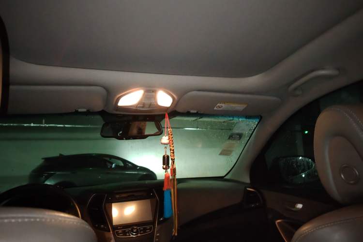 Used Hyundai Grand SantaFe 2013 3.0L 6-Seater Four-Wheel Drive Luxury Edition Headliner