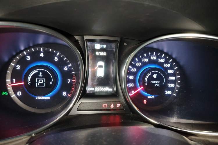 Used Hyundai Grand SantaFe 2013 3.0L 6-Seater Four-Wheel Drive Luxury Edition Instrument Cluster