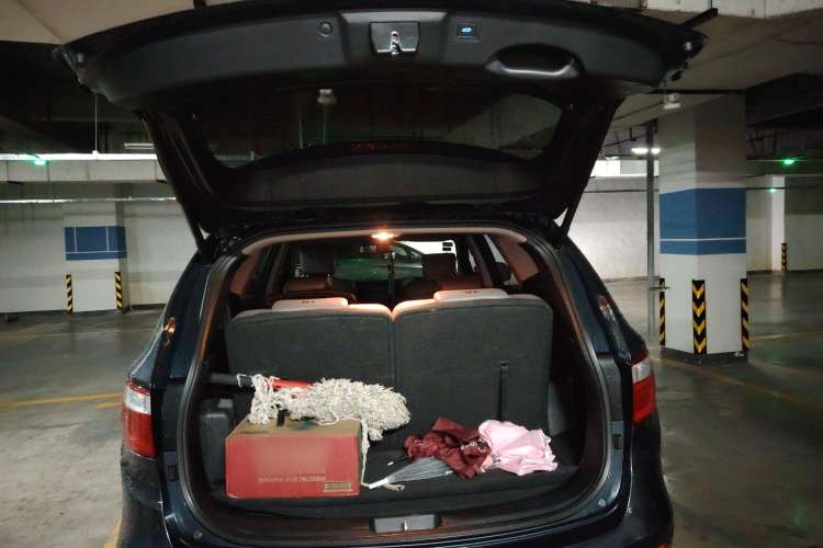 Used Hyundai Grand SantaFe 2013 3.0L 6-Seater Four-Wheel Drive Luxury Edition Trunk