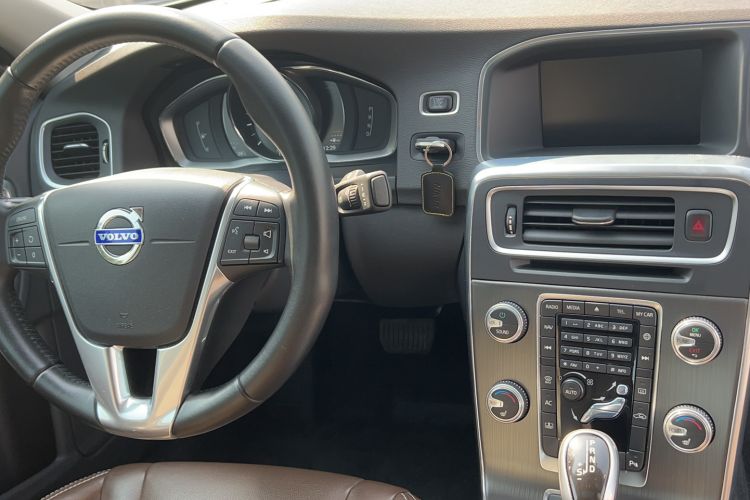 Used Volvo S60 New Energy 2015 S60L E-Drive Hybrid T6 Smart Drive Edition
