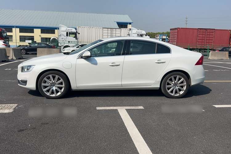 Used Volvo S60 New Energy 2015 S60L E-Drive Hybrid T6 Smart Drive Edition
