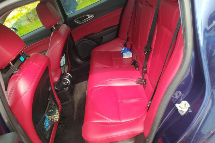 Used Alfa Romeo Giulia 2019 2.0T 280HP Black Package Limited Edition