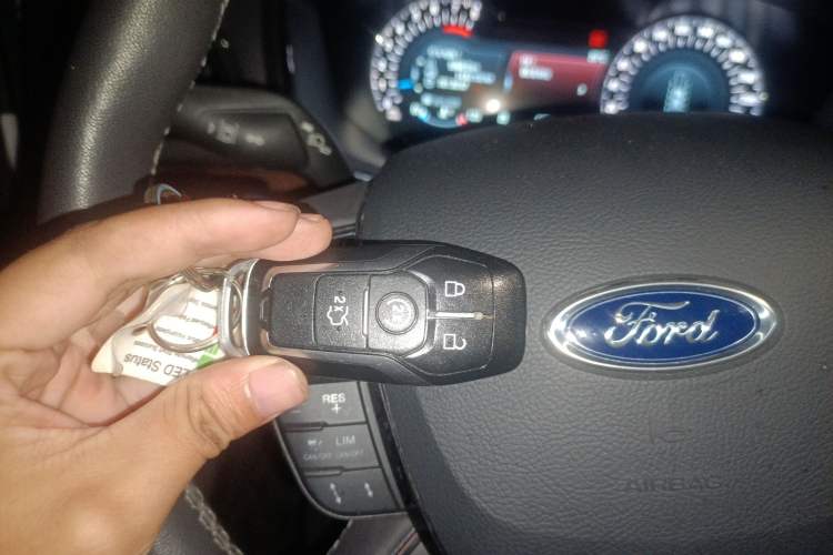 Used Ford Taurus 2017 EcoBoost 325 V6 Flagship Model
