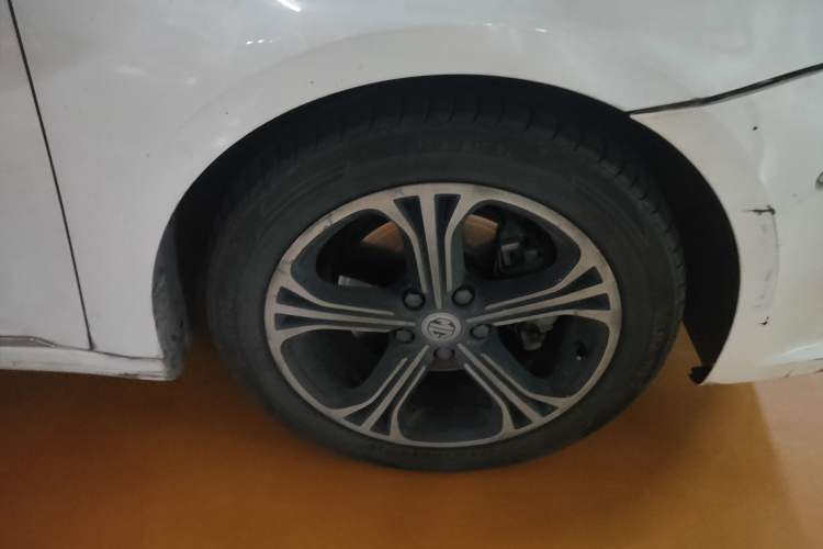 Used MG 6 New Energy 2018 45T E-DRIVE Intelligent Drive Hybrid PILOT Super Internet Edition Right Front Wheel Hub