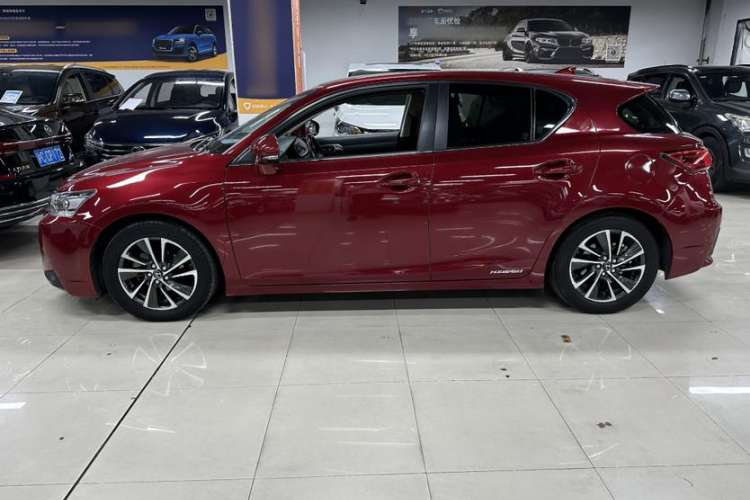 Used Lexus CT 2017 CT200h Comfort Edition Monochrome China V Standard
