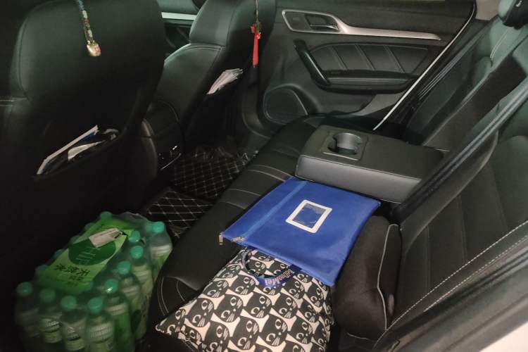 Used MG 6 New Energy 2018 45T E-DRIVE Intelligent Drive Hybrid PILOT Super Internet Edition Left Rear Seat