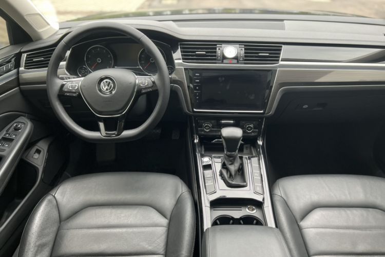 Used Volkswagen Phideon 2019 380TSI Two-Wheel Drive Business Edition China VI Standard