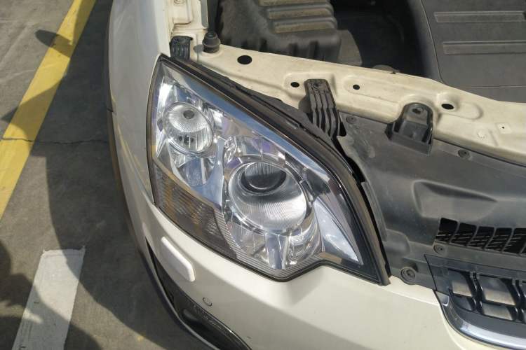 Used Opel Antara 2012 2.4L Two-Wheel-Drive Luxury Edition