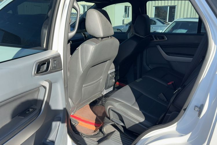 Used Ford Everest 2017 2.0T Gasoline Automatic 4x4 Luxury Edition 5 Seats