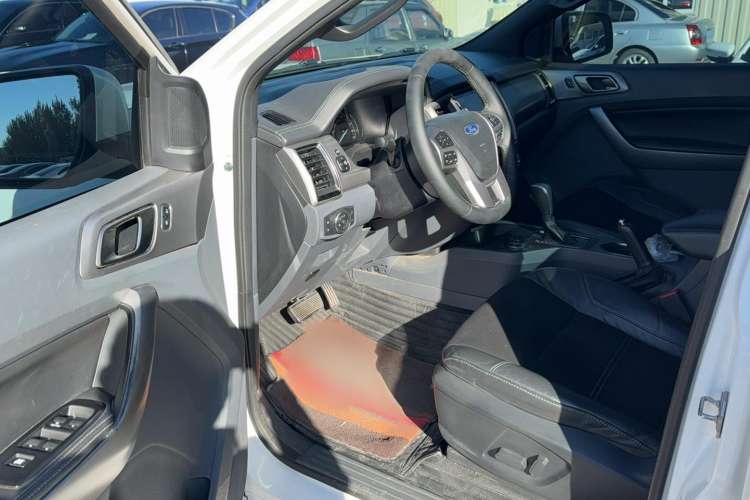 Used Ford Everest 2017 2.0T Gasoline Automatic 4x4 Luxury Edition 5 Seats