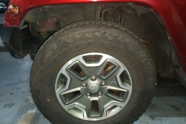 Used Jeep Wrangler 2013 3.6L Sahara Four-Door Edition
