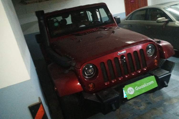 Used Jeep Wrangler 2013 3.6L Sahara Four-Door Edition
