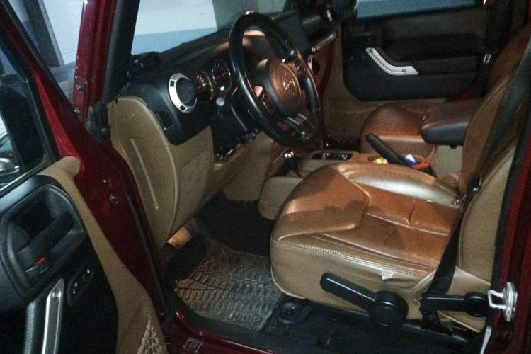 Used Jeep Wrangler 2013 3.6L Sahara Four-Door Edition
