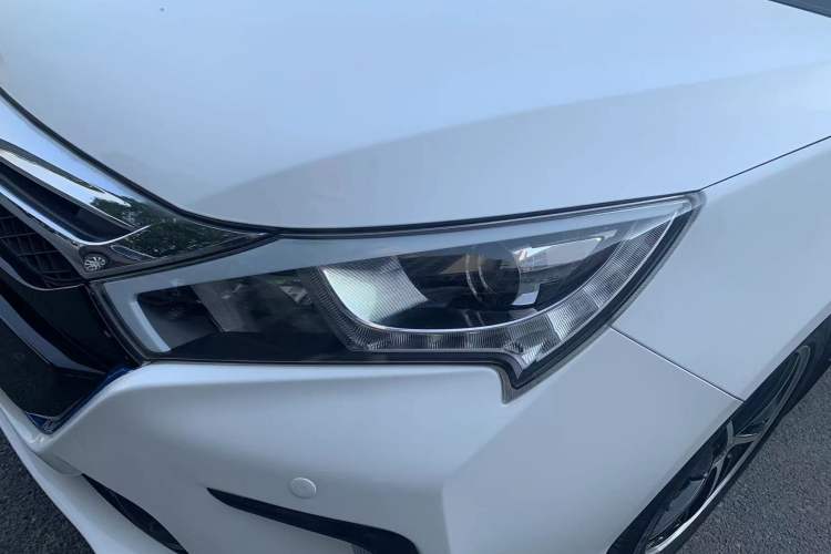 Used BYD Qin New Energy 2014 1.5T Cool Black Knight Flagship Model
