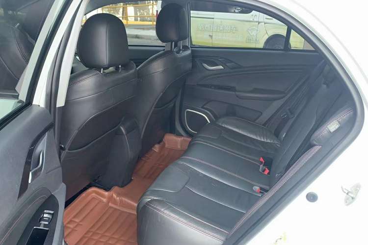 Used BYD Qin New Energy 2014 1.5T Cool Black Knight Flagship Model
