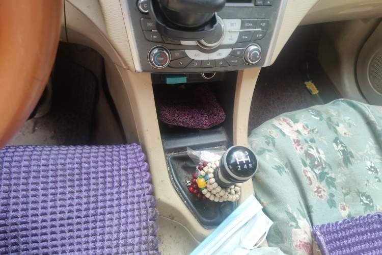 Used Soueast V5 Lingzhi 2014 1.5L Manual Standard Edition Gear Lever