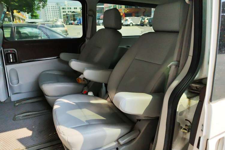 Used JAC Refine M5 2013 2.0T Gasoline Automatic Business Edition